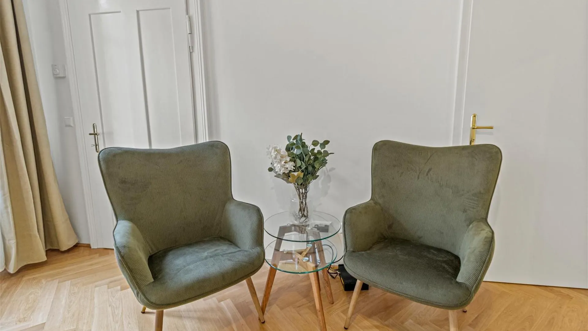 Cozy Vienna Apartments - 4 Min U6 Josefstaedterstrasse Austria
