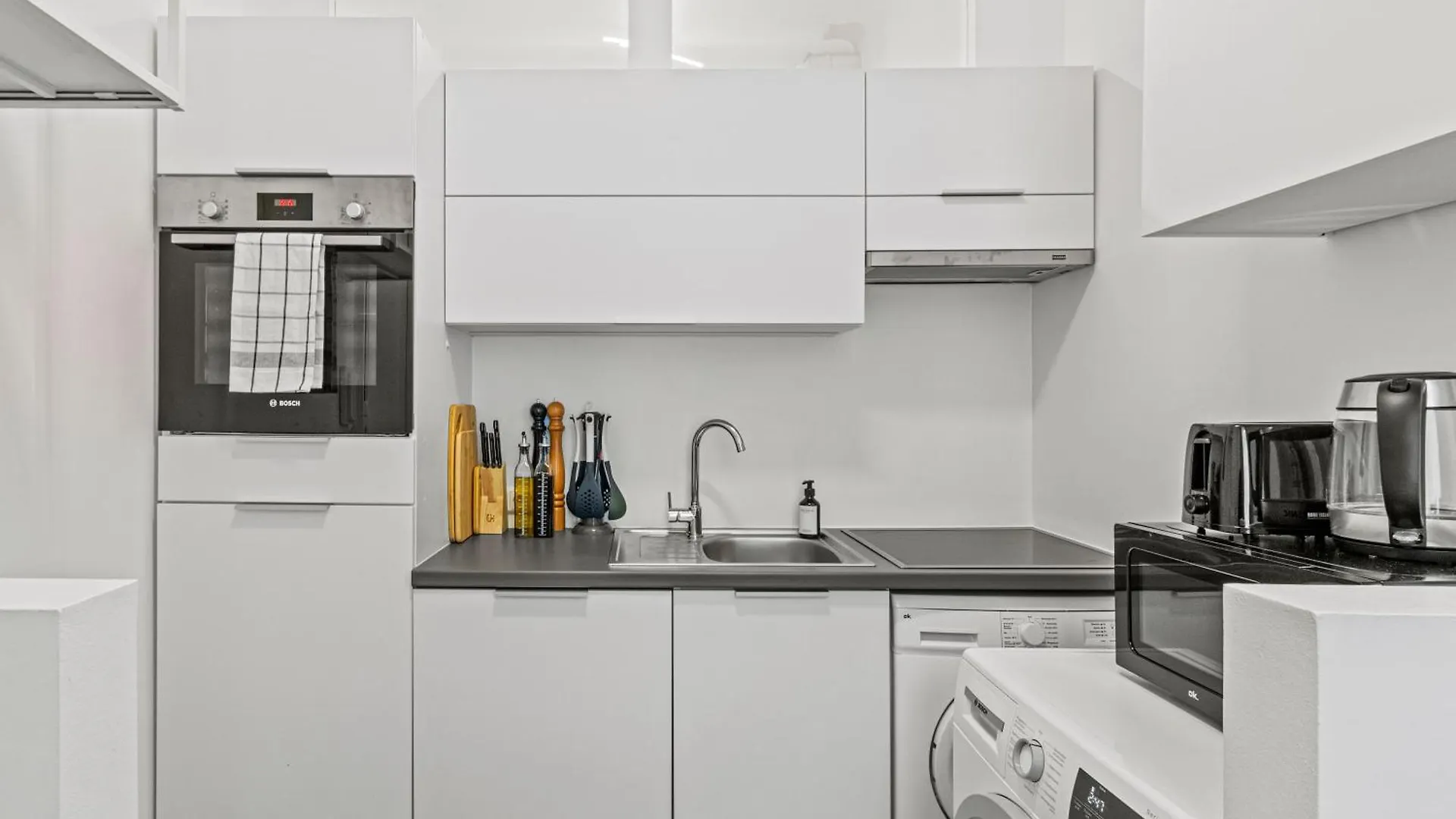 Cozy Vienna Apartments - 4 Min U6 Josefstaedterstrasse 0*,