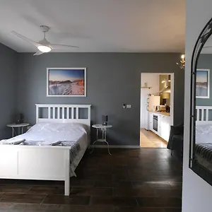 https://casa-elouisa.tenerifehoteles.net